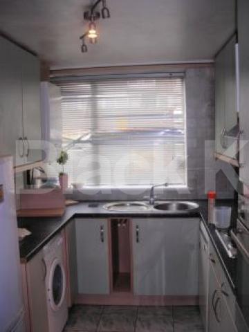 			4 Bedroom, 1 bath, 1 reception Flat			 Turpin Way, ARCHWAY N19